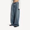 Baggy-jeans for kvinner med lav skritt i skitten vintageblå