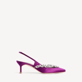 Balenciaga for kvinner | Manolo Blahnik-slingback i fiolett
