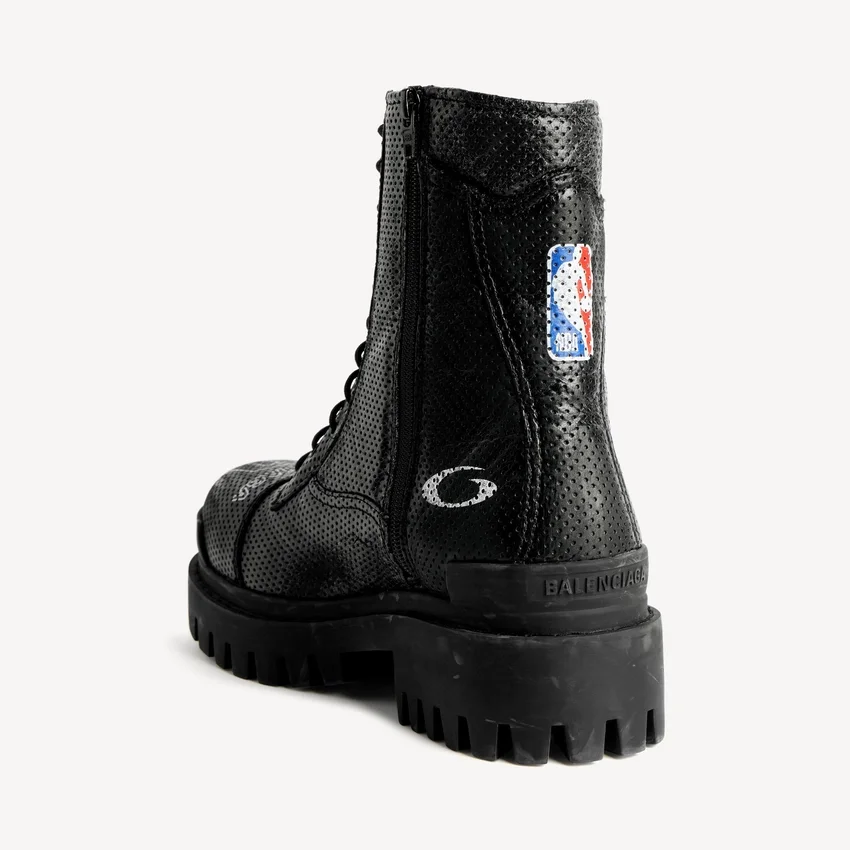 Balenciaga for menn | NBA-samarbeidsmodell «Combat Strike»-støvler i svart Balenciaga for menn | NBA-samarbeidsmodell «Combat Strike»-støvler i svart