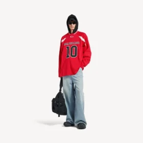 Balenciaga for menn | Oversized langermet T-skjorte i samarbeid med NBA i rødt/flerfarget