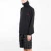 Balenciaga-herrejakke med brodert logo, halv glidelås og høy krage, svart 486144TWK521000