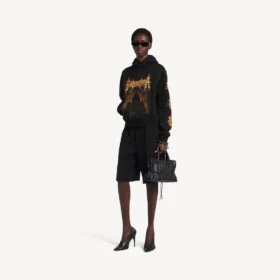 Balenciaga Sacra Cœur-hettegenser for kvinner med medium passform  i svart