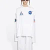 Balenciaga x NASA Crossover Space Printing langermet T-skjorte med rund hals for menn, hvit 662496TKVD79040