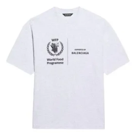 Balenciaga x WFP 1. generasjon crossover-trykt logo-genser med rund hals og korte ermer for menn, grå 612966THV841167 Balenciaga x WFP 1. generasjon crossover-trykt logo-genser med rund hals og korte ermer for menn, grå 612966THV841167