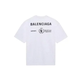 Balenciaga x WFP 1. generasjon crossover-trykt logo-genser med rund hals og korte ermer for menn, grå 612966THV841167 Balenciaga x WFP 1. generasjon crossover-trykt logo-genser med rund hals og korte ermer for menn, grå 612966THV841167