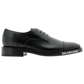 Derbysko med logo på tå «Black» 590716WA7201000