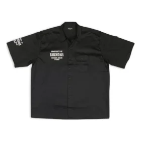 Egenskaper ved kortærmet skjorte i oversized-modell «Black» 704387TKP241000