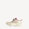 Hamptons medium slitt sneaker for kvinner i offwhite/rød