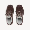Hamptons-sneakers i semsket skinn for menn i mørkebrunt/grått