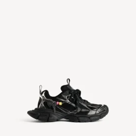 Herresneaker i størrelse 3XL med anheng i svart/sølv