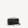 Hourglass-formet pochette for kvinner med kjede  i svart