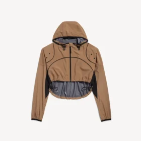 Kort jakke i techwear-stil for kvinner i kamelfarge