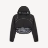 Kort jakke i techwear-stil for kvinner i svart