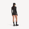Kort langermet bodysuit for kvinner i svart