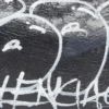 Le Cagole miniveske med kjede og graffiti «Black» 695814210G61090