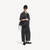 Le City-crossbodyveske for menn med flere lommer, medium, i svart