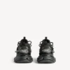 Men’s Track sneaker med piercinger i svart