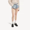 Mini-shorts for kvinner i bleket lysblått