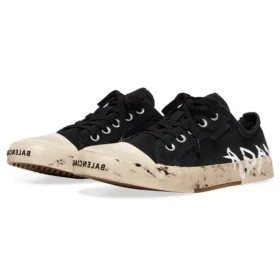 Paris lavt Sneaker med graffiti «Svart og hvit slitt bomull» 688757W3RR51099