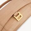 Pochette for kvinner i Hourglass-form med kjede i nude