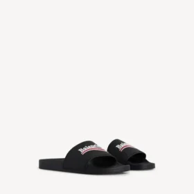 Pool-sandaler for menn i svart
