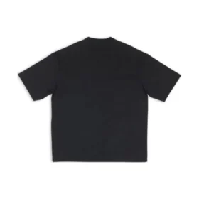 Qixi Crest T-skjorte, medium passform «Black» 612966TMVL41075