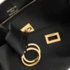 Rodeo-slingpochette for kvinner i svart