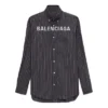 Skjorte med logo på brystet, nålestripet logo og knapper «Black» 583989TGM041070