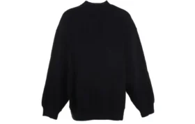 Sporty B Crest Logo-genser med rund hals «Black» 671125TLV60-1000