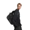 Superbusy stor slingbag i svart