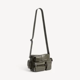 Superpraktisk kameraveske for menn i khaki