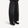 Svarte jeans med buet passform for menn