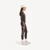 Tettsittende langermet techwear-top for kvinner i khakibrun/neonrosa