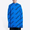 Ullstrikket genser med rund hals og logo over hele «Blue» 657400T15673964