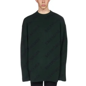 Ullstrikket genser med rund hals og logo over hele «Dark Green» 657400T15673050 Ullstrikket genser med rund hals og logo over hele «Dark Green» 657400T15673050