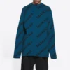Ullstrikket genser med rund hals og logo over hele «Petrol Blue» 657400T15672470