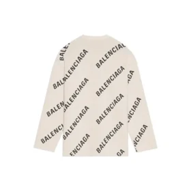 Ullstrikket genser med rund hals og logo over hele «White» 657401T32009054 Ullstrikket genser med rund hals og logo over hele «White» 657401T32009054